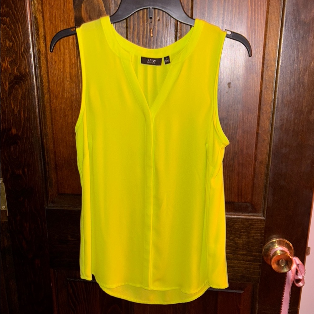Apt. 9 Women's Yellow Sleeveless Top